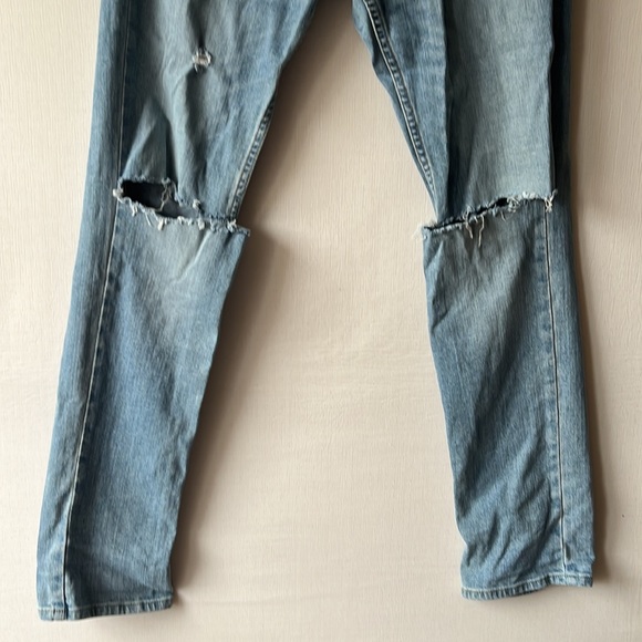 Mens hollister ripped knee jeans - Picture 3 of 8